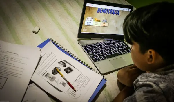 Educación digital en Chile ,promesas y vacíos