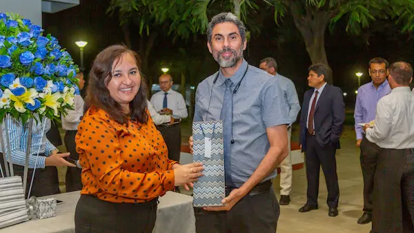 Ideas para celebrar el Día del Padre en el trabajo (con ejemplos reales)