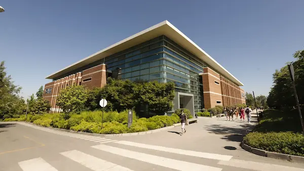 5. Universidad de los Andes – Facultad de Derecho