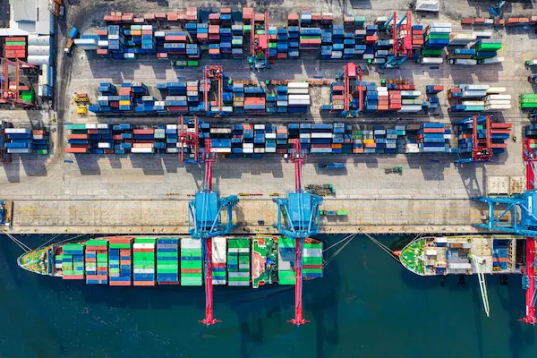 Ventajas de trabajar con agentes marítimos especializados en Sudamérica