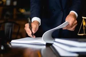 5 tipos de abogados en Chile y cuándo necesitas cada uno