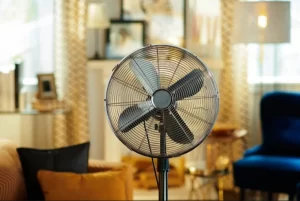¿Cuánto gasta un ventilador al mes en Chile?